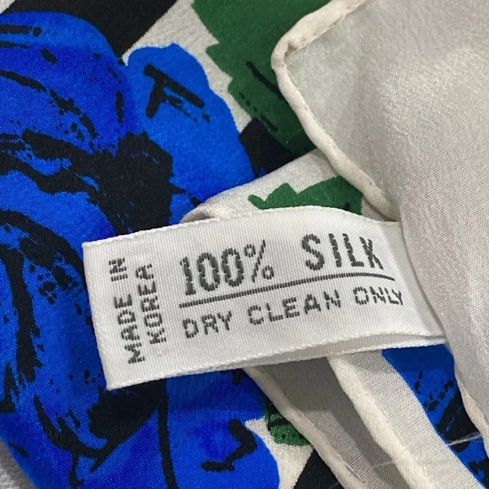 Christian Dior stole scarf 🧣 silk blue roses 🌹 vintage 80’s 58” by 11.5”